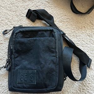 BÉIS SLING BAG